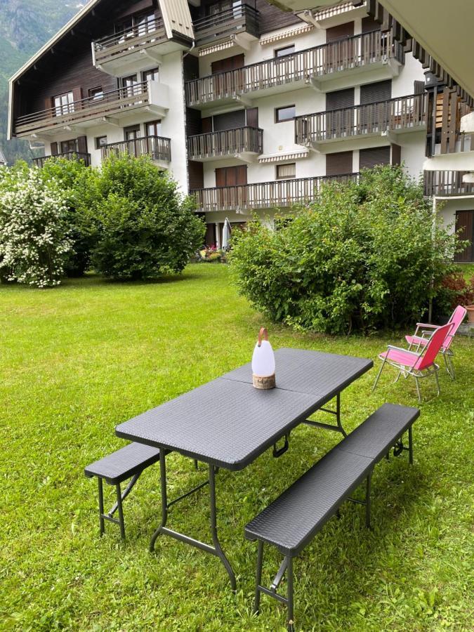 Appartement Style Chalet Avec Grande Terrasse Et Parking Prive Chamonix Exteriér fotografie